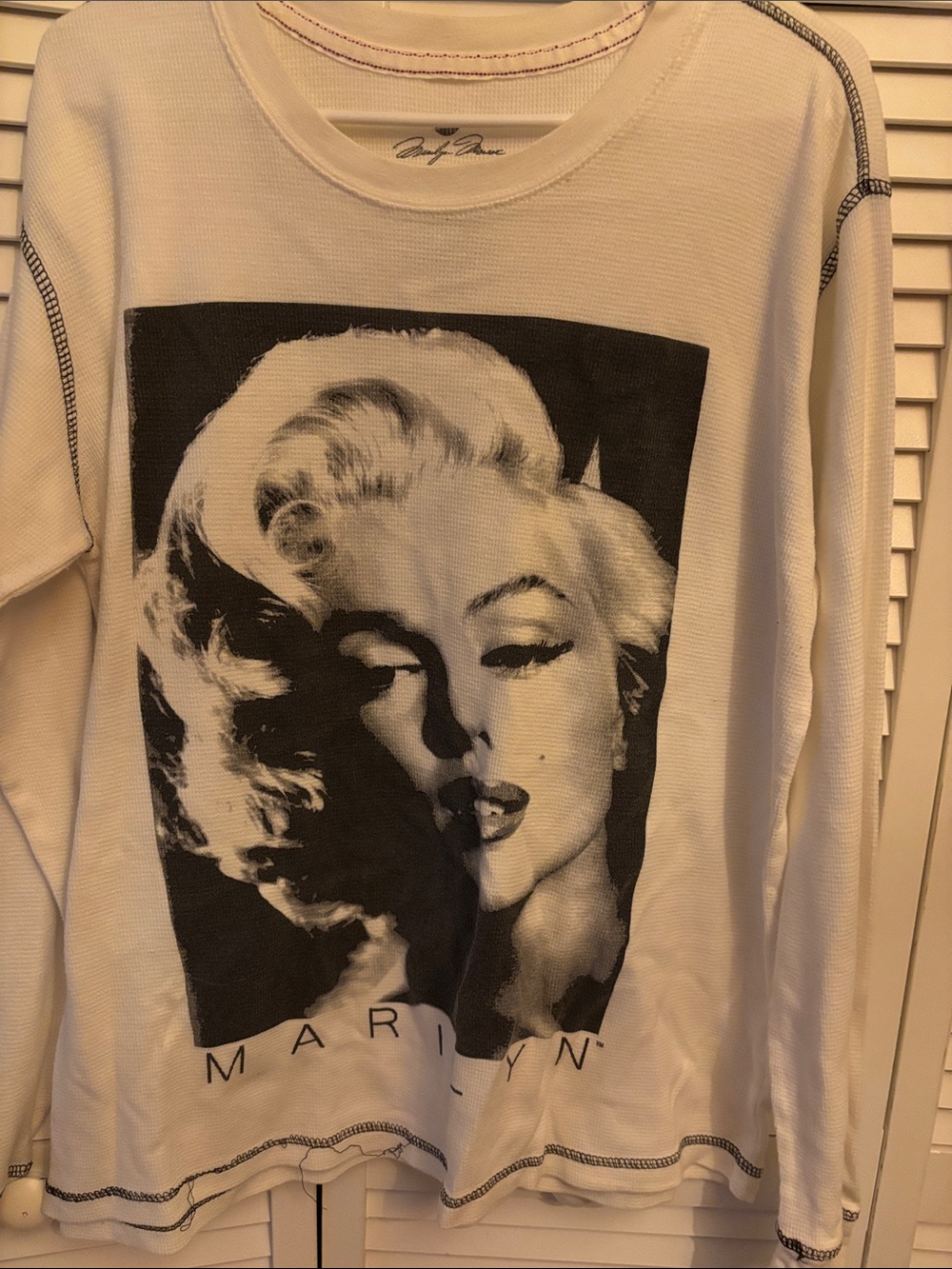Marilyn Monroe White Long-Sleeve Graphic Sweatshirt with Black Print